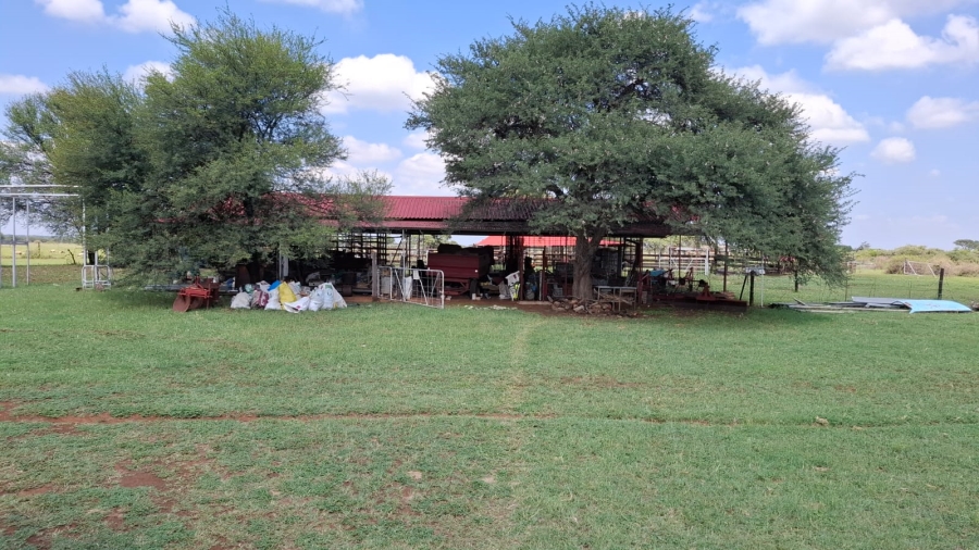 4 Bedroom Property for Sale in Jan Kempdorp Rural Northern Cape